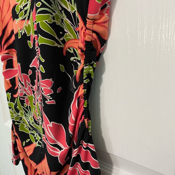 *SOLD* Vince Camuto Sleeveless Blouse | XS - Picture 2 of 4